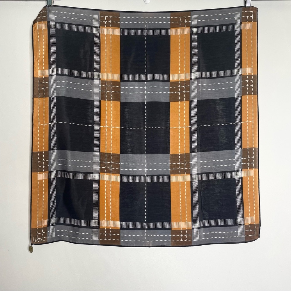 SCARVES by VERA Vintage Plaid Square Scarf